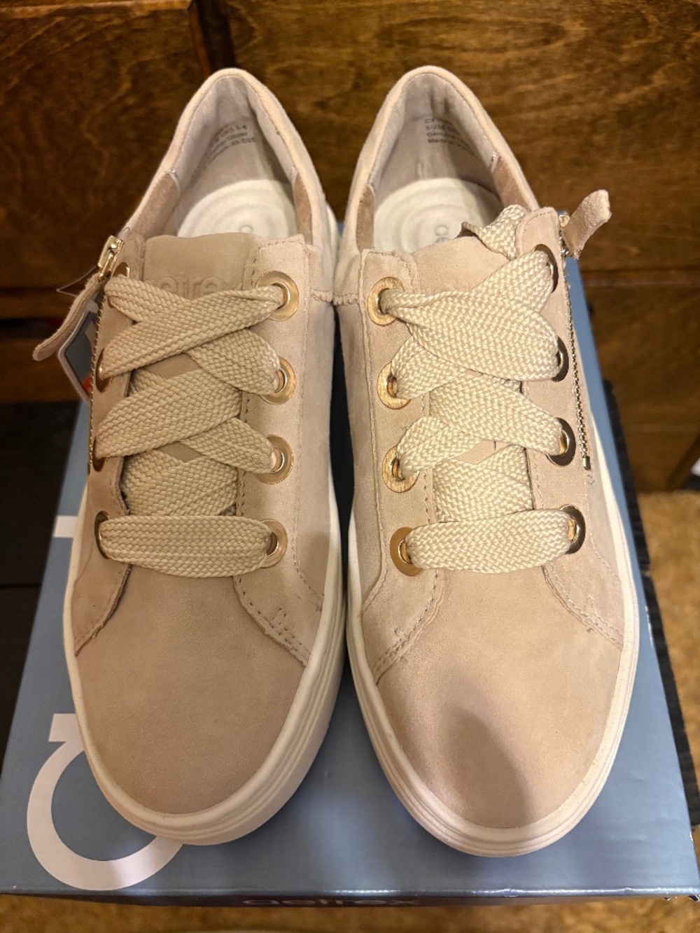 Aetrex Sneakers